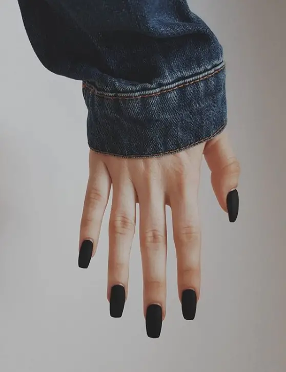 Black E-girl nails